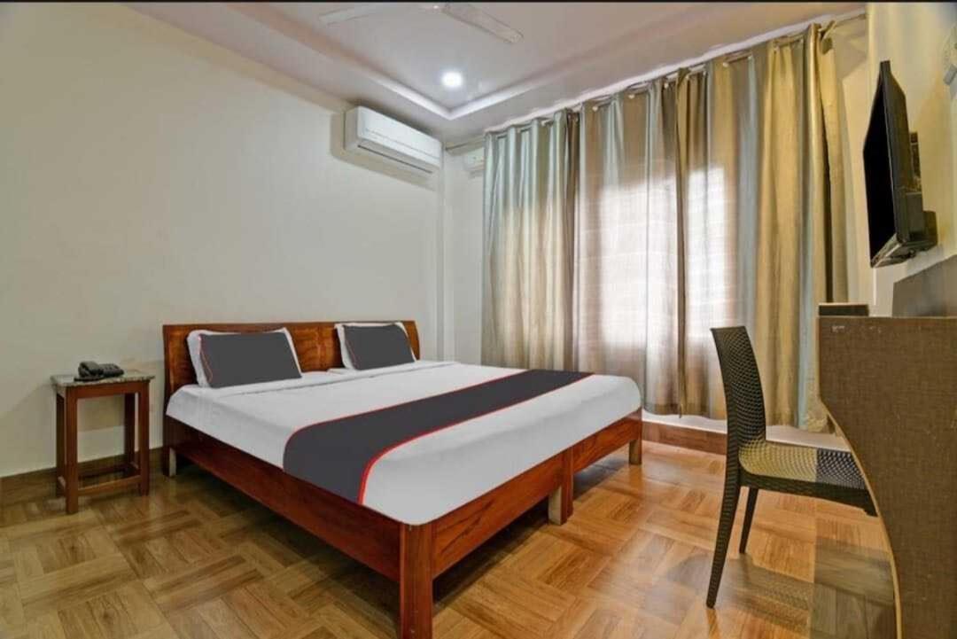 Collection O Megha Resort Jorhāt Екстериор снимка