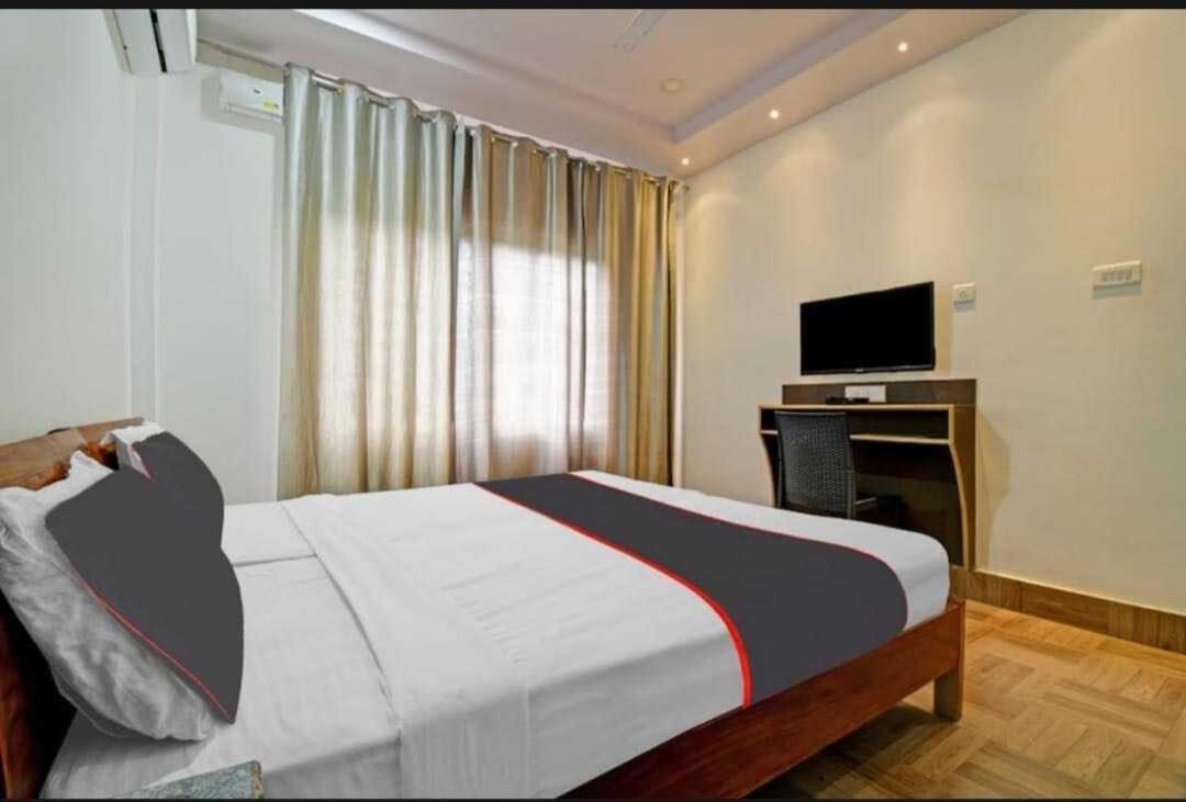 Collection O Megha Resort Jorhāt Екстериор снимка