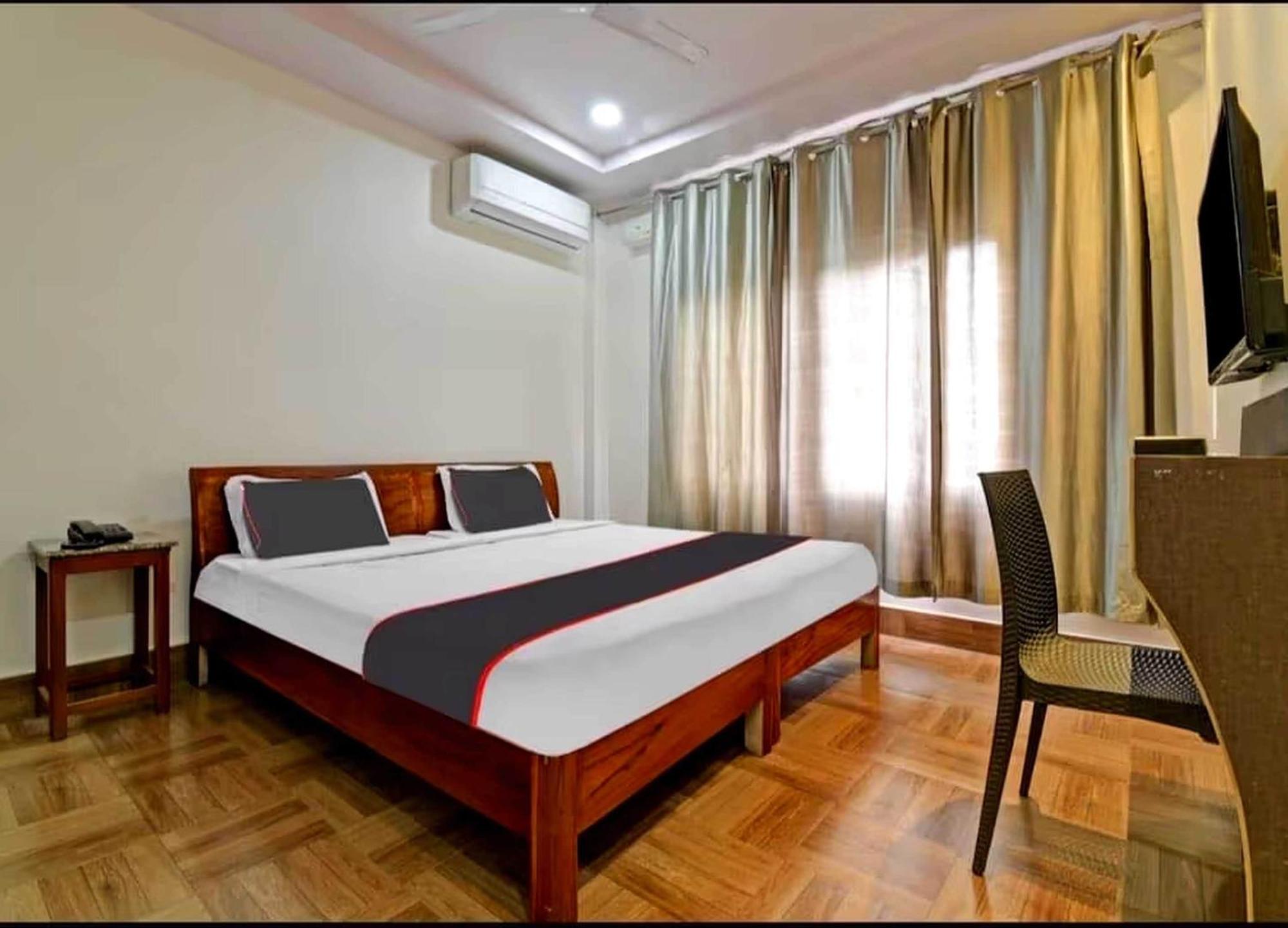 Collection O Megha Resort Jorhāt Екстериор снимка