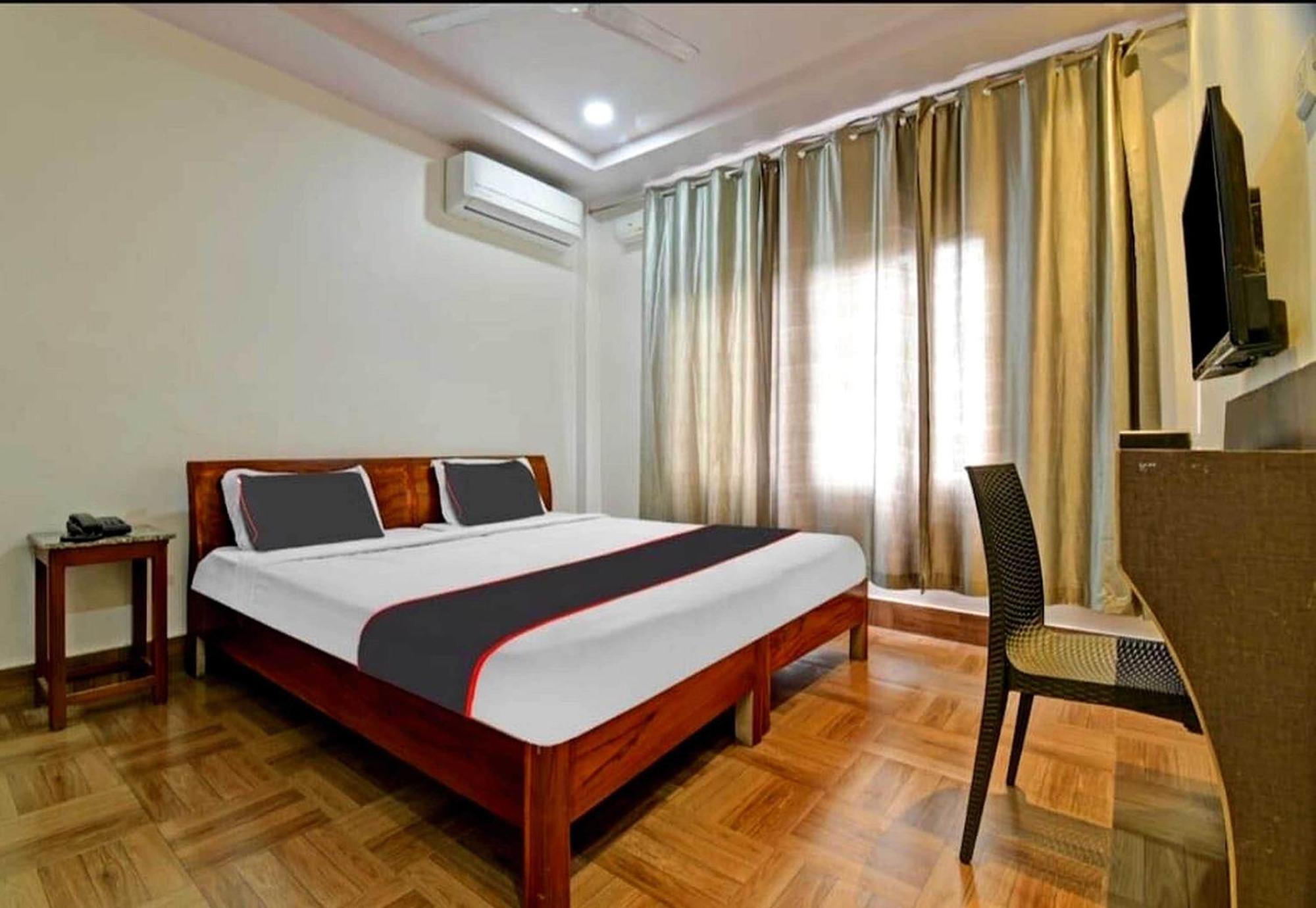 Collection O Megha Resort Jorhāt Екстериор снимка
