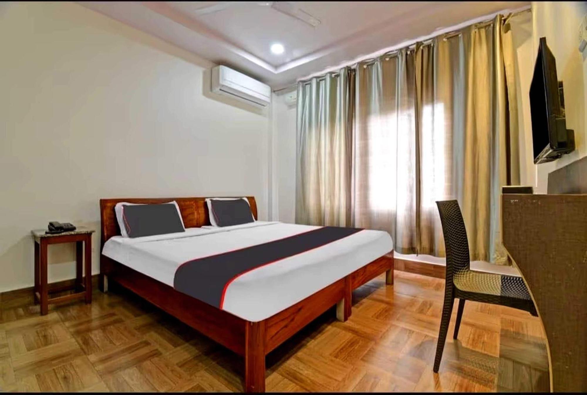 Collection O Megha Resort Jorhāt Екстериор снимка