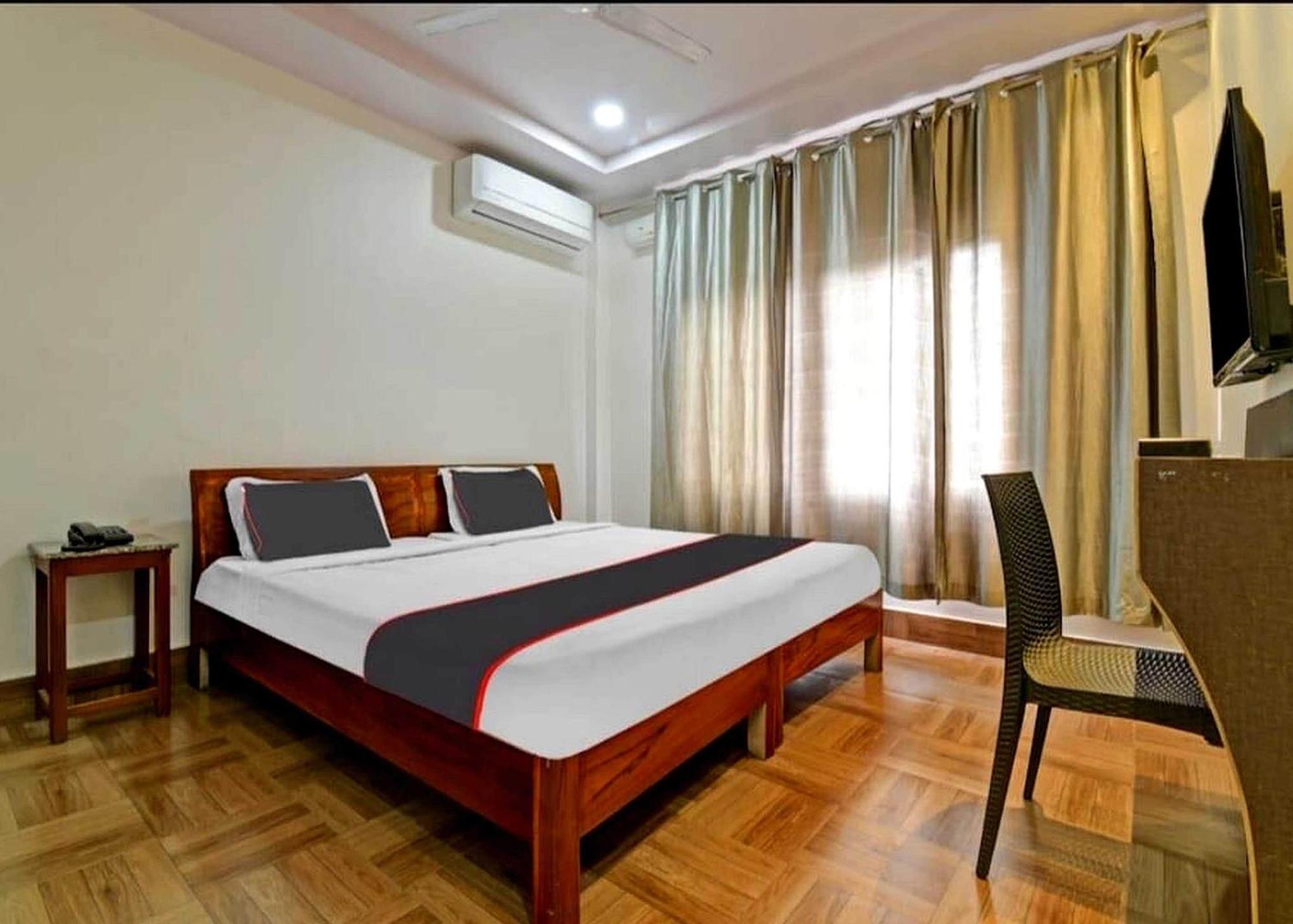 Collection O Megha Resort Jorhāt Екстериор снимка