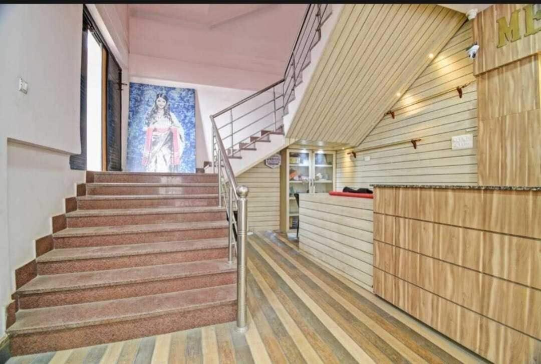 Collection O Megha Resort Jorhāt Екстериор снимка