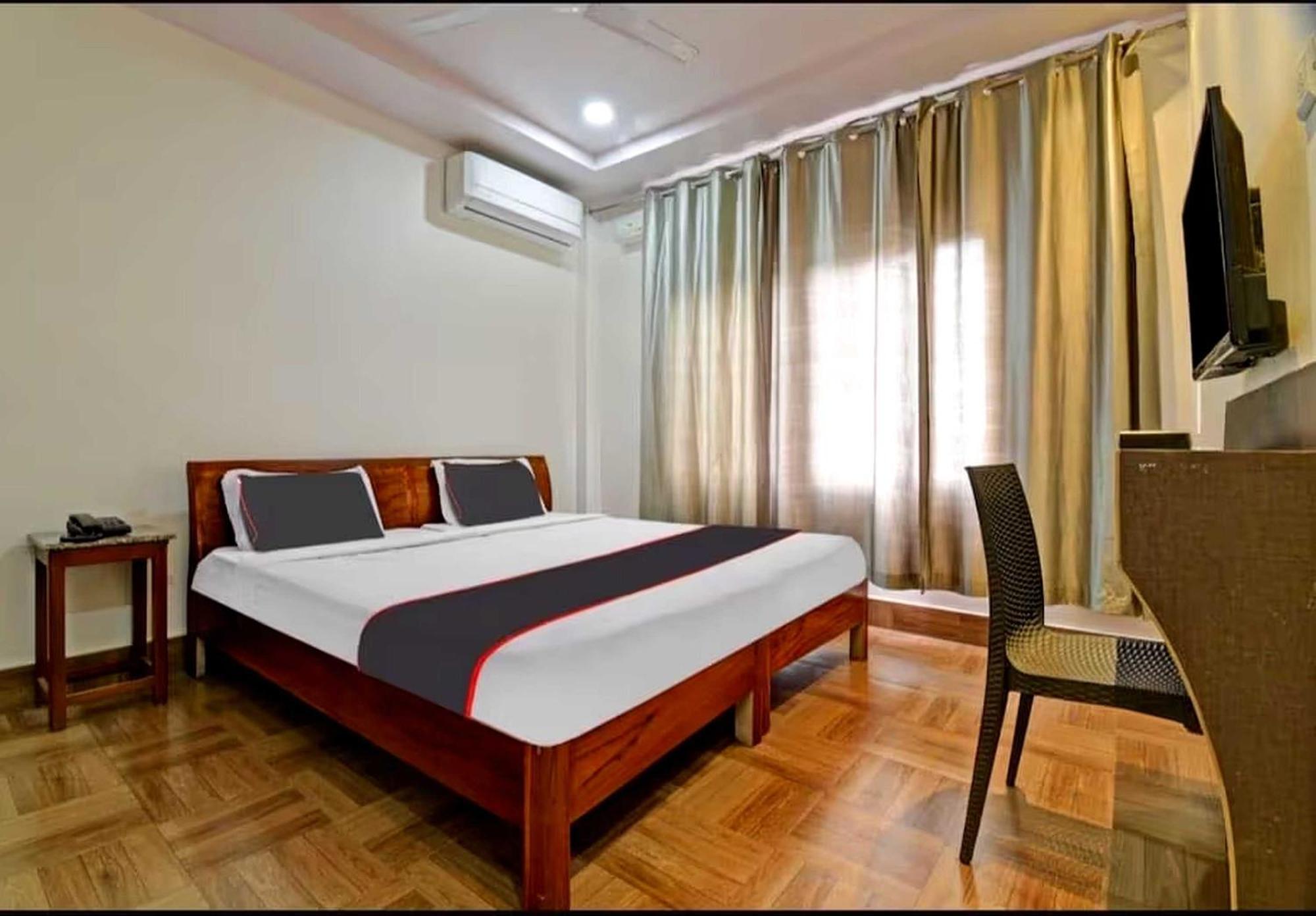 Collection O Megha Resort Jorhāt Екстериор снимка